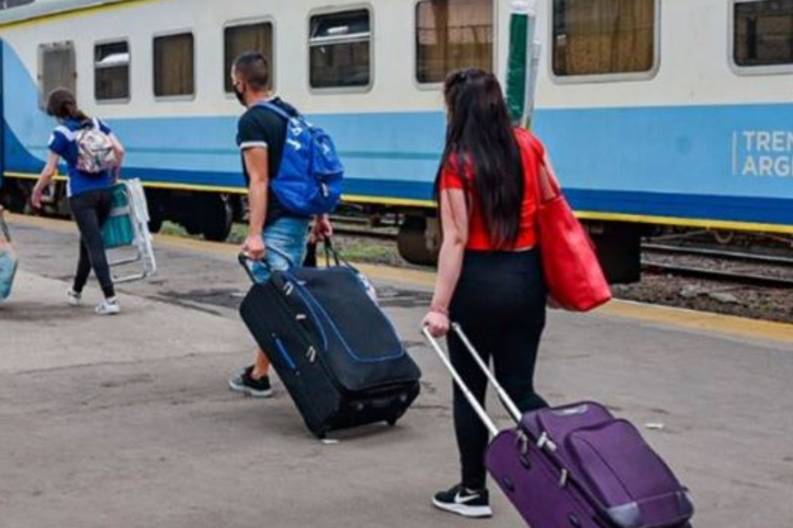 Comenzar La Venta De Pasajes De Trenes De Larga Distancia Para