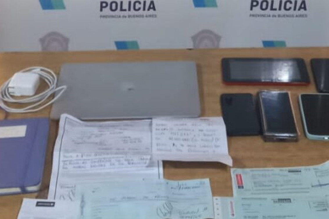 Detienen A Pareja Acusada De Cometer M S De Estafas Mediante La