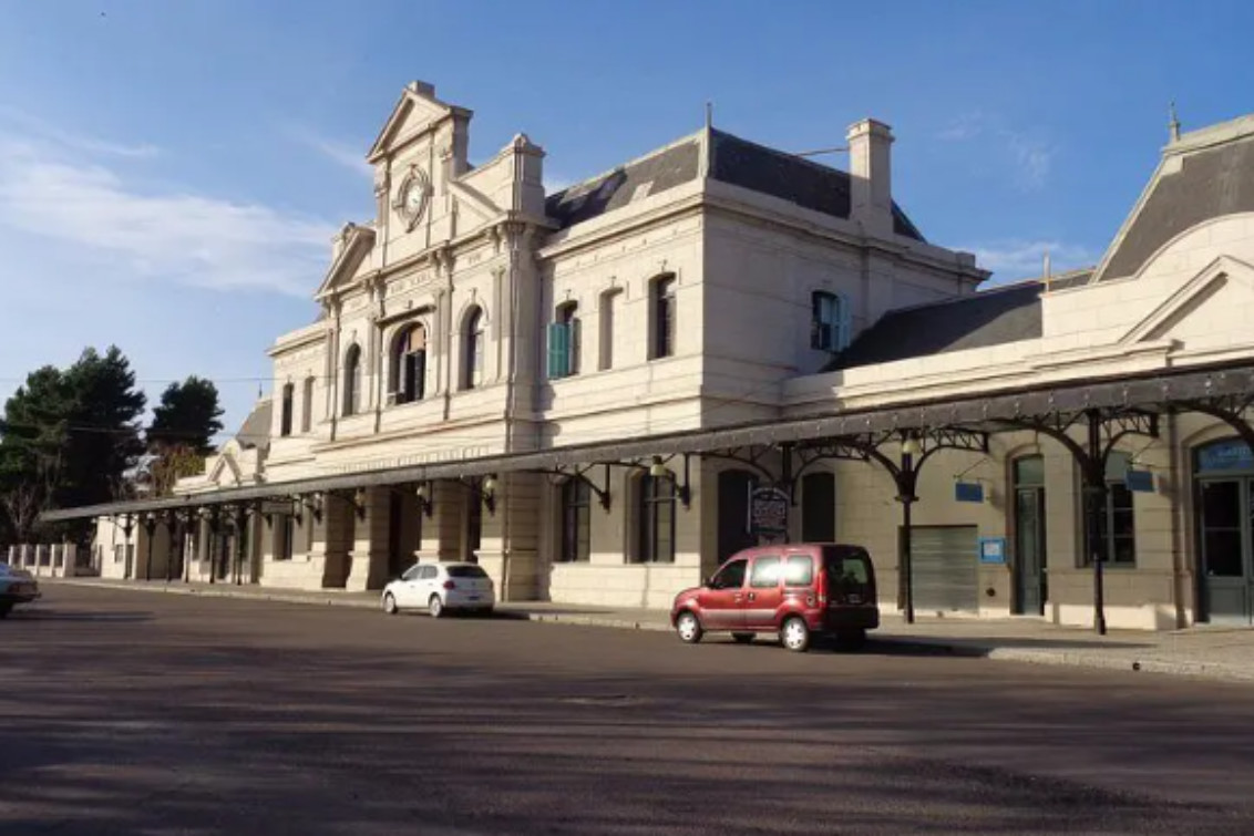  Tras 141 años de historia, cerró la estación de trenes de Bahía
