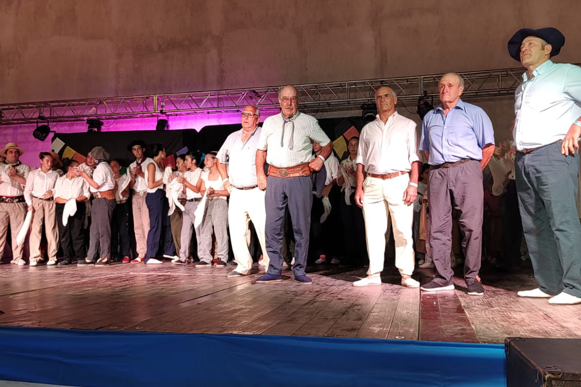 Peña aniversario de Paihuén 