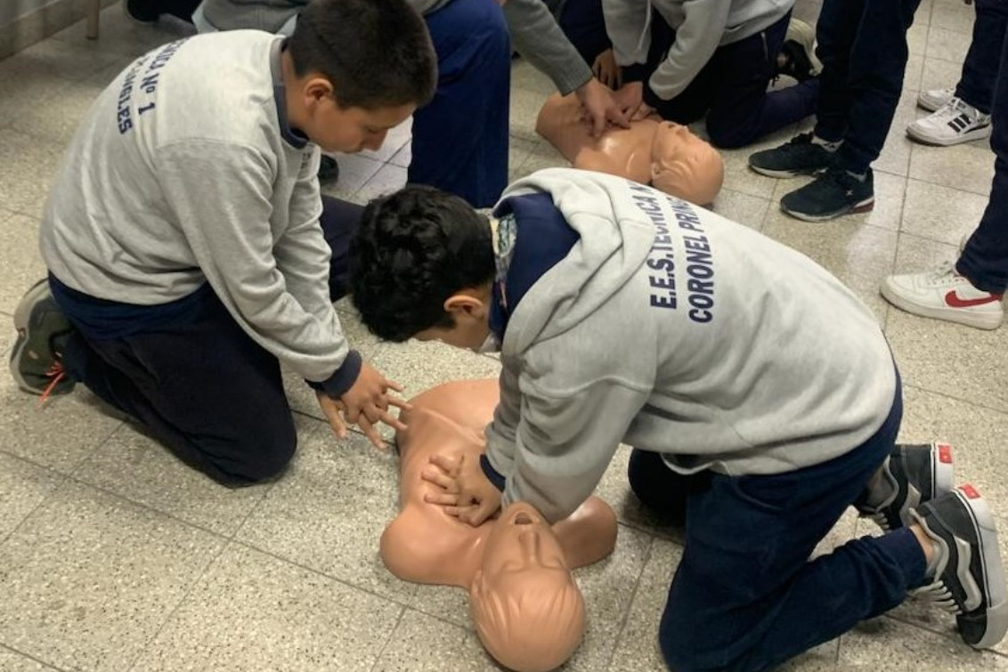  Aprender a salvar vidas: Una prioridad en la Escuela Técnica