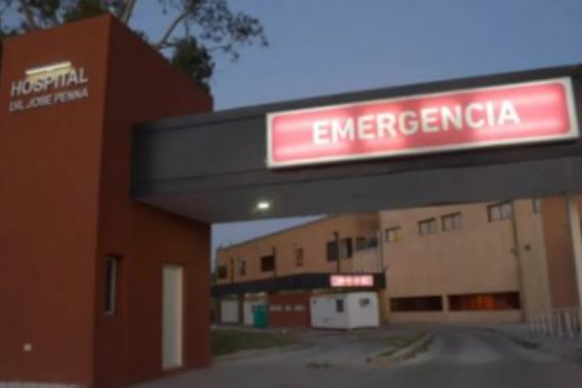 Motociclista de Coronel Pringles fue derivado al Hospital Penna tras un accidente