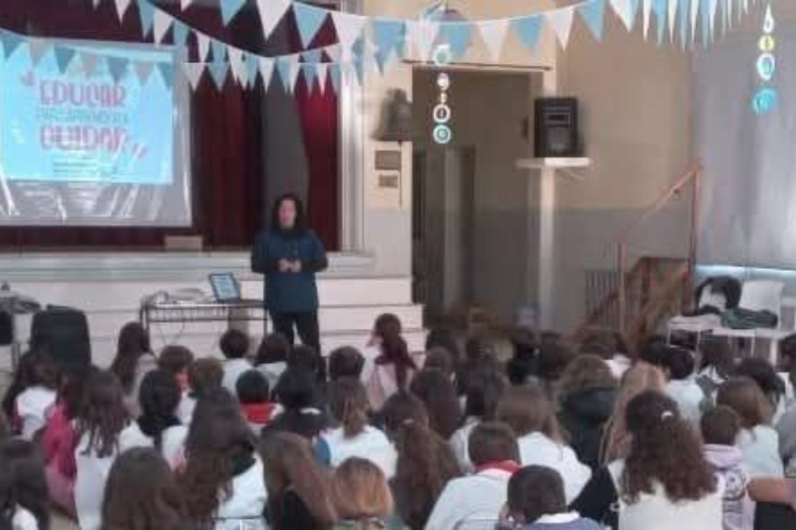 CHARLA SOBRE TENENCIA RESPONSABLE DE MASCOTAS