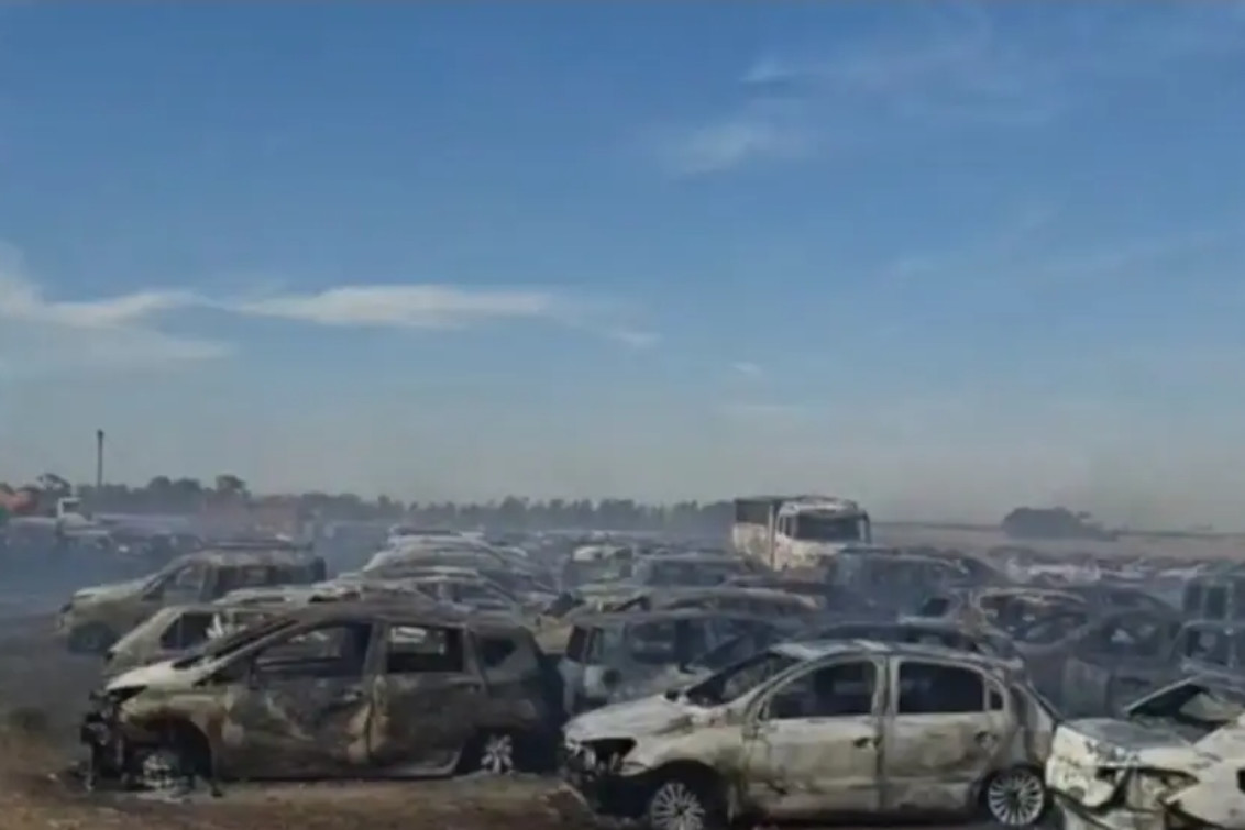 Se controló el incendio a la altura de la rotonda de la Ruta N° 51