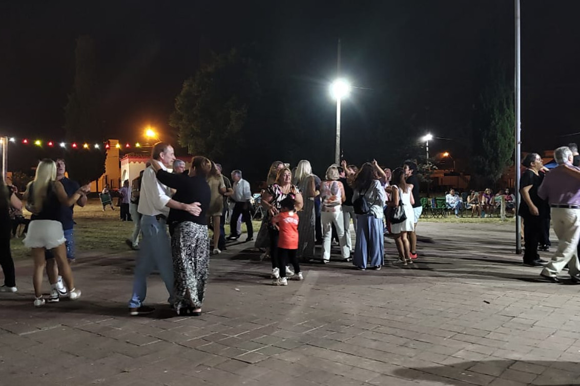 Baile de carnaval de la escuela Nº 11