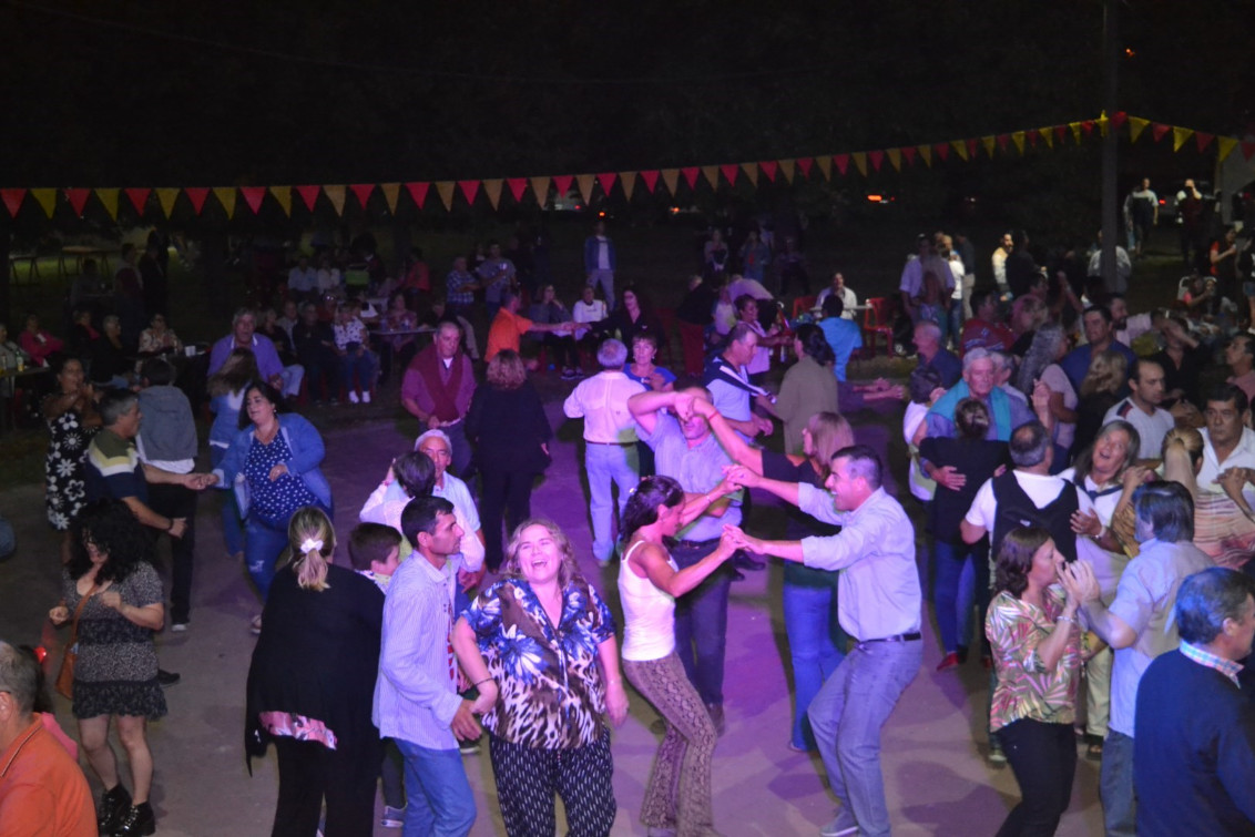  Baile en el Prado Español: Una noche para disfrutar y colaborar