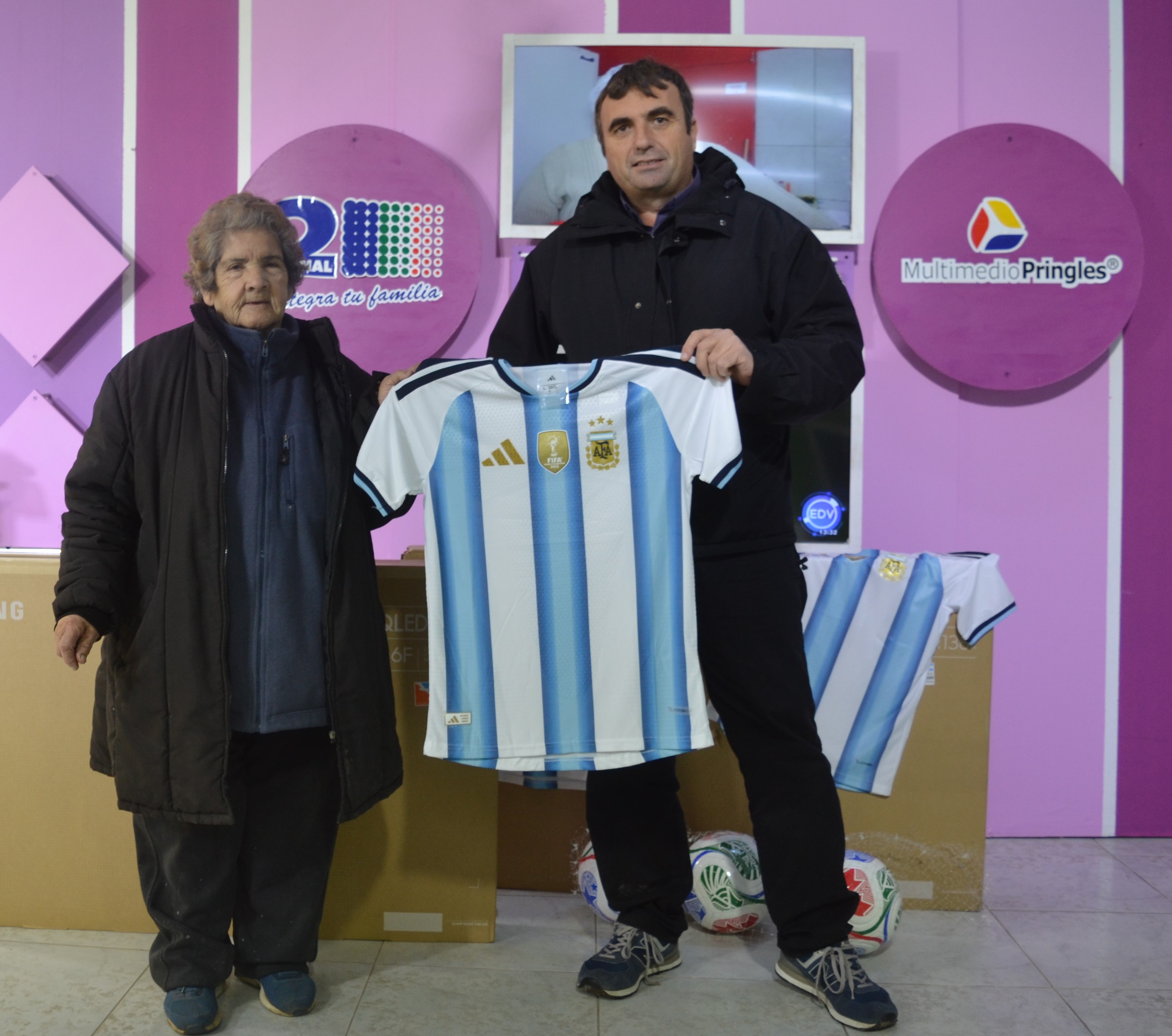  Se entregaron los premios a los ganadores de la “Promo Mundial” de Canal 2 Y de Reltid CV