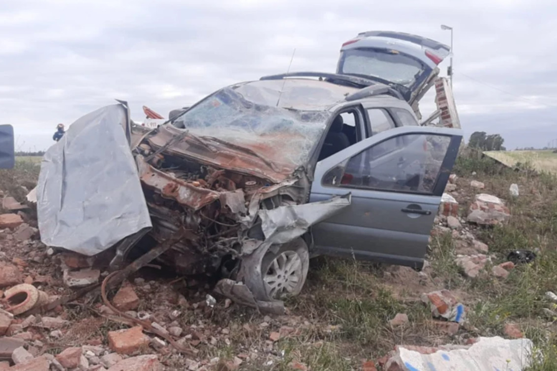  Ruta 3: un hombre salió ileso tras un fuerte choque contra una garita