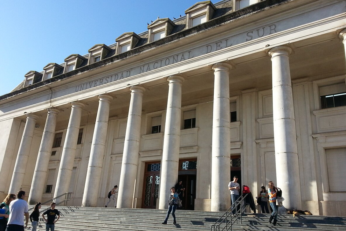 Docentes universitarios lanzaron un paro de una semana