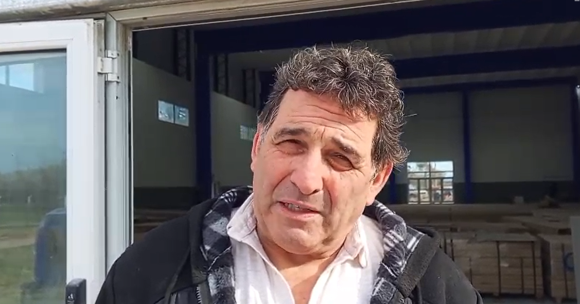  Avanza la instalación del nuevo piso y el gimnasio comienza a tomar forma definitiva
