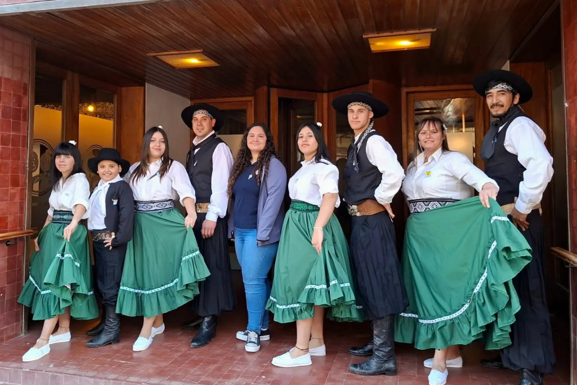 Arre ko: La peña folclórica que nació como un sueño y que continúa creciendo