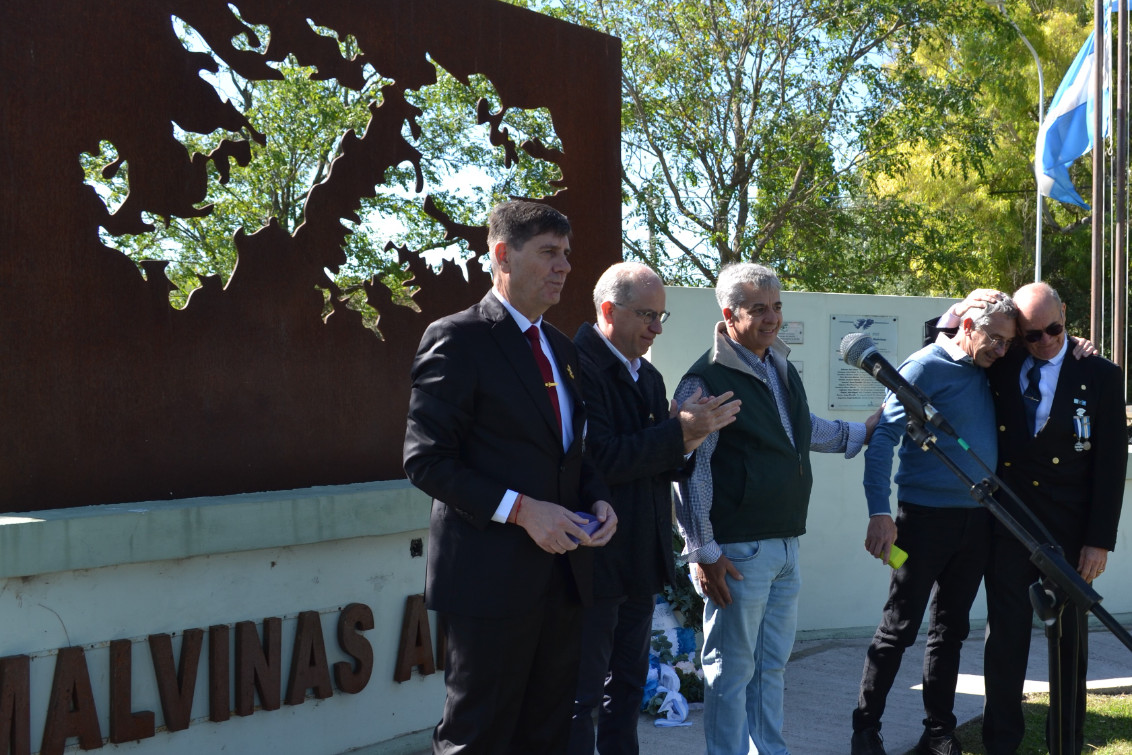  Coronel Pringles conmemora el Día de los Veteranos y Caídos en Malvinas