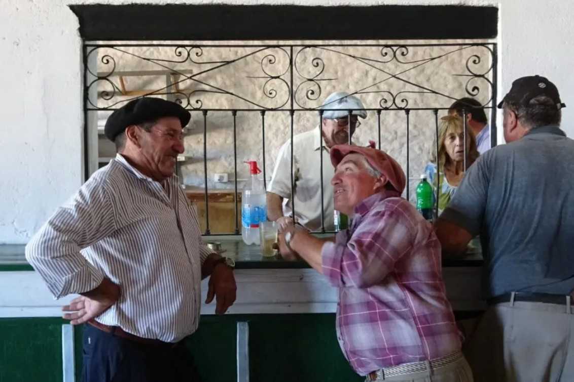  Chelforó prepara un gran almuerzo para seguir sosteniendo el histórico boliche de campo