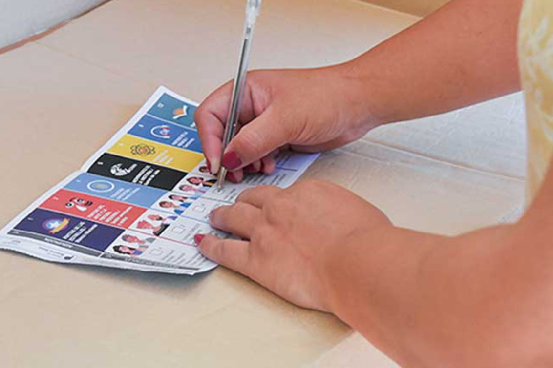 Coronel Pringles vive una jornada electoral con la novedad de la Boleta Única de Papel