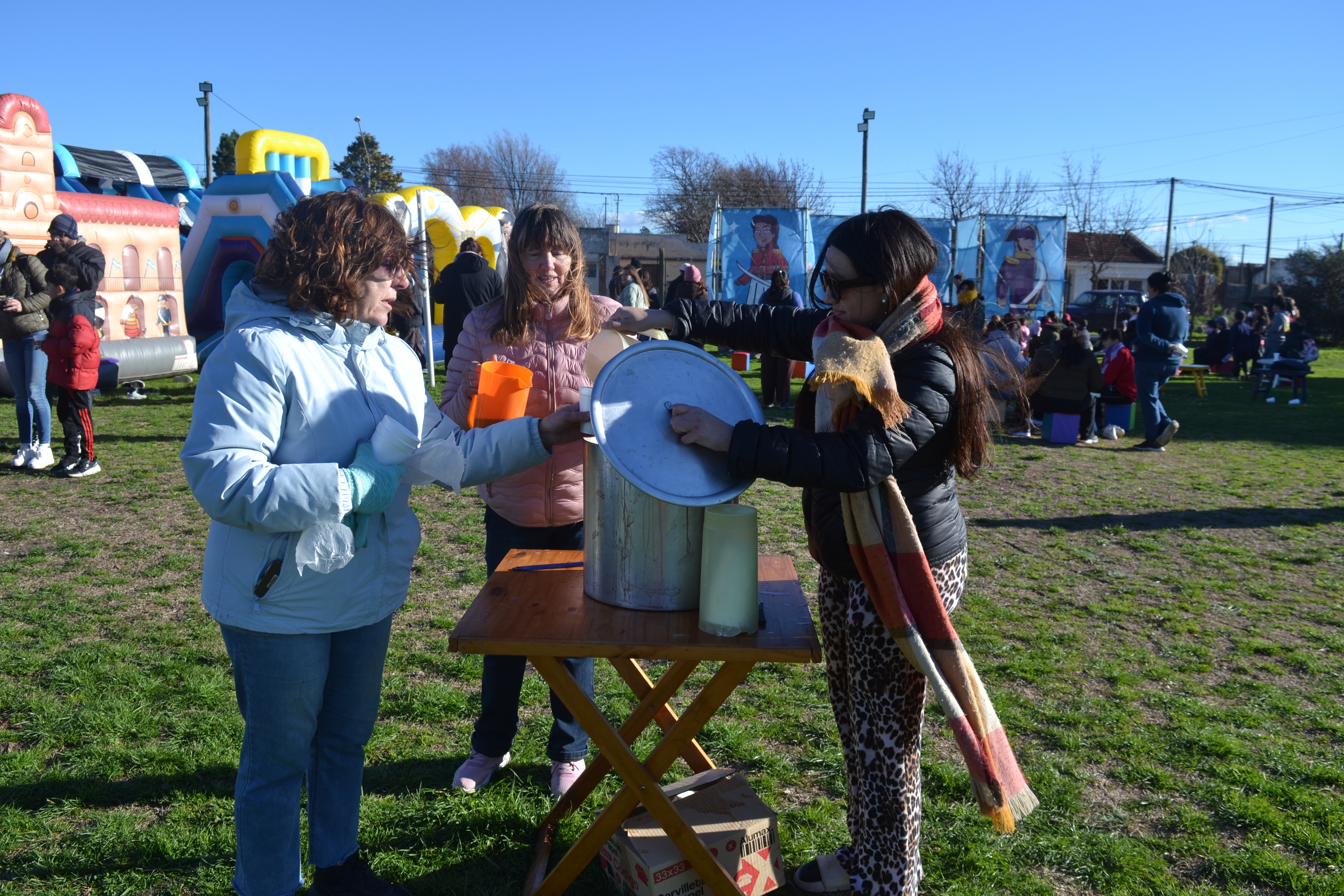 Juegos, historia y diversión: La Kermesse de Zamba pasó por Coronel Pringles