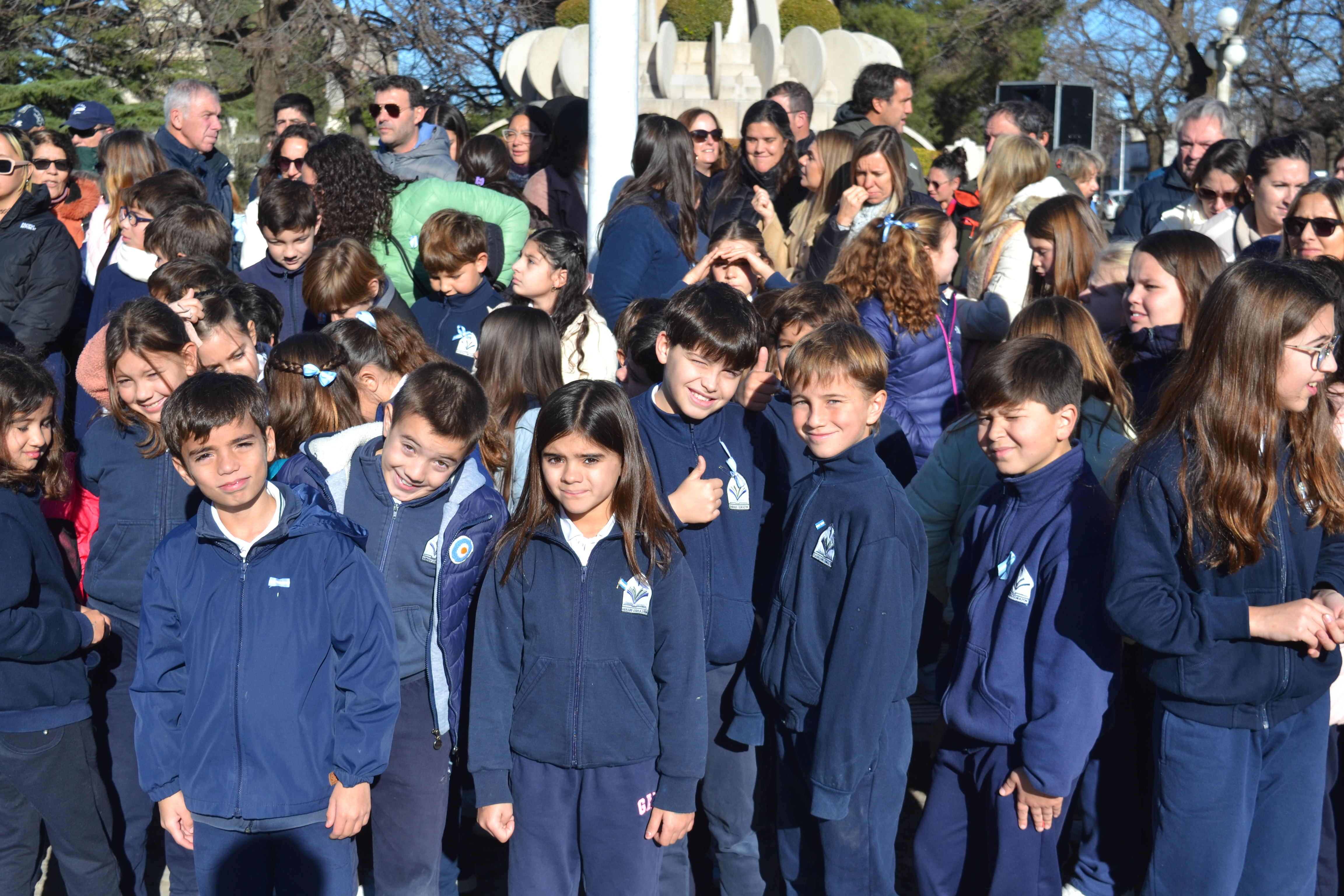 Más de 390 alumnos de cuarto año realizaron la Promesa de Lealtad a la Bandera