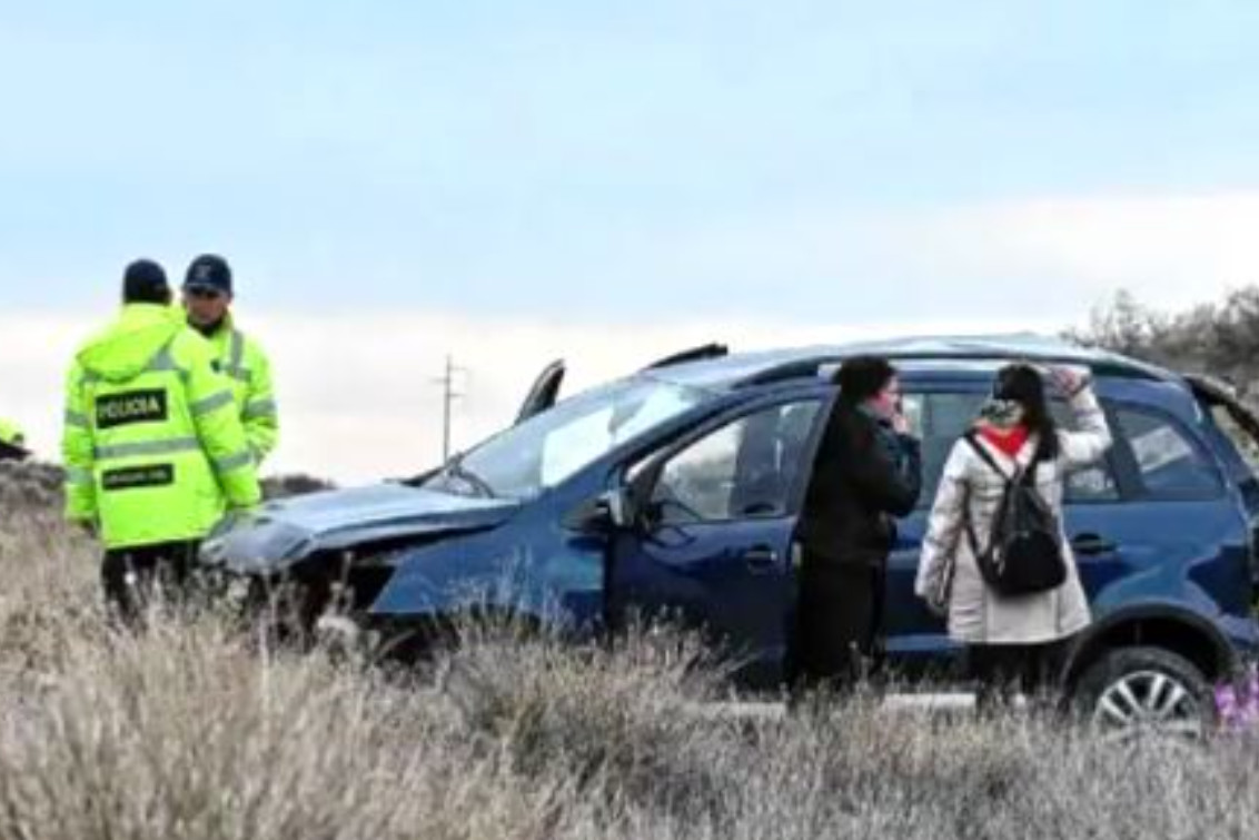  Vuelco fatal en Río Negro: murió una familia de turistas durante sus vacaciones