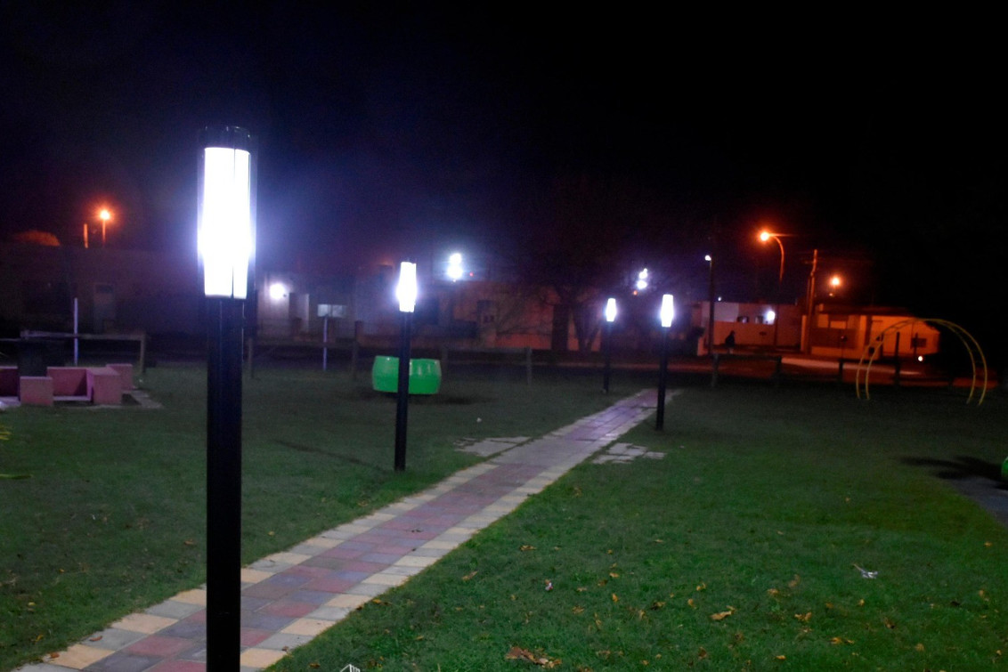 Avanzan las obras de iluminación y mantenimiento en plazas y plazoletas de la ciudad