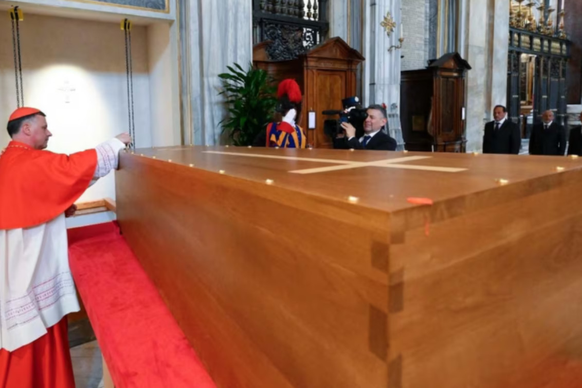 Tras el funeral del papa, el Vaticano entra en un duelo de 9 días hasta el cónclave 