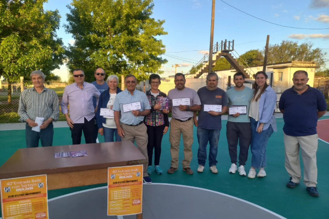  Independiente celebró su 39° Baile con Sorteo y entregó importantes premios