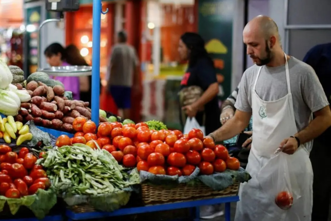 Privados confirman desaceleración de la inflación en abril