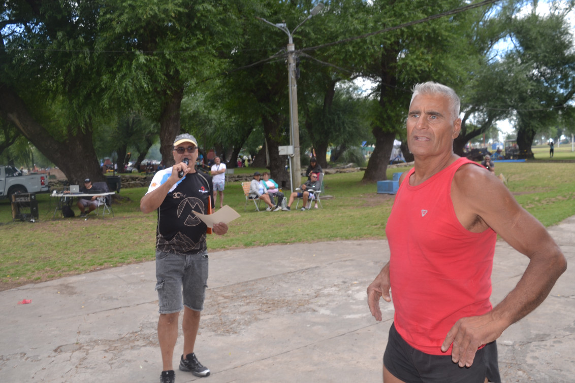 ROBERTO MANDRINI DESTACÓ EL DESARROLLO DEL TRIATLÓN “JORGE CONONO GONZÁLEZ”