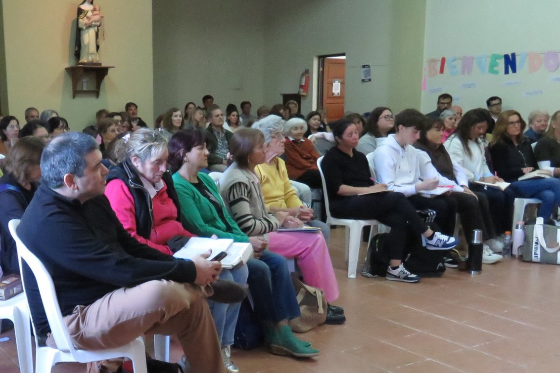  Retiro de Cuaresma: Una jornada de reflexión y fe en Coronel  Pringles