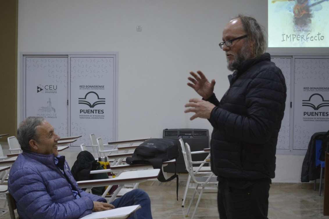  “Quique” Ferrari brindó una charla musical en la Escuela de Música
