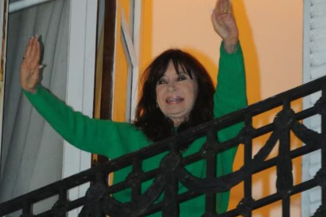  Cristina Kirchner volvió a cuestionar las condiciones de su prisión domiciliaria