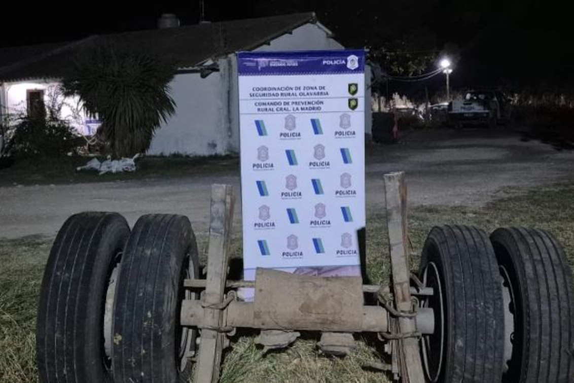 LA MADRID: Recuperan parte de un camión que había tenido un accidente