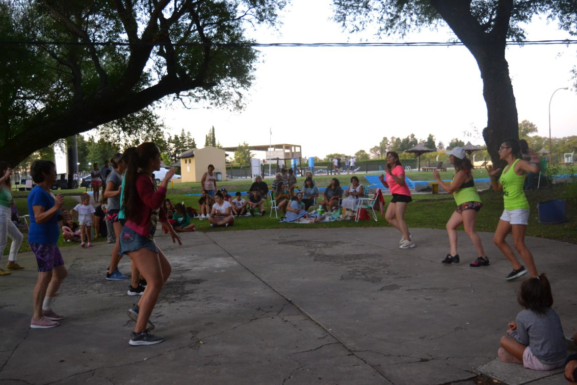 Este domingo habrá música y baile en el Balneario Municipal