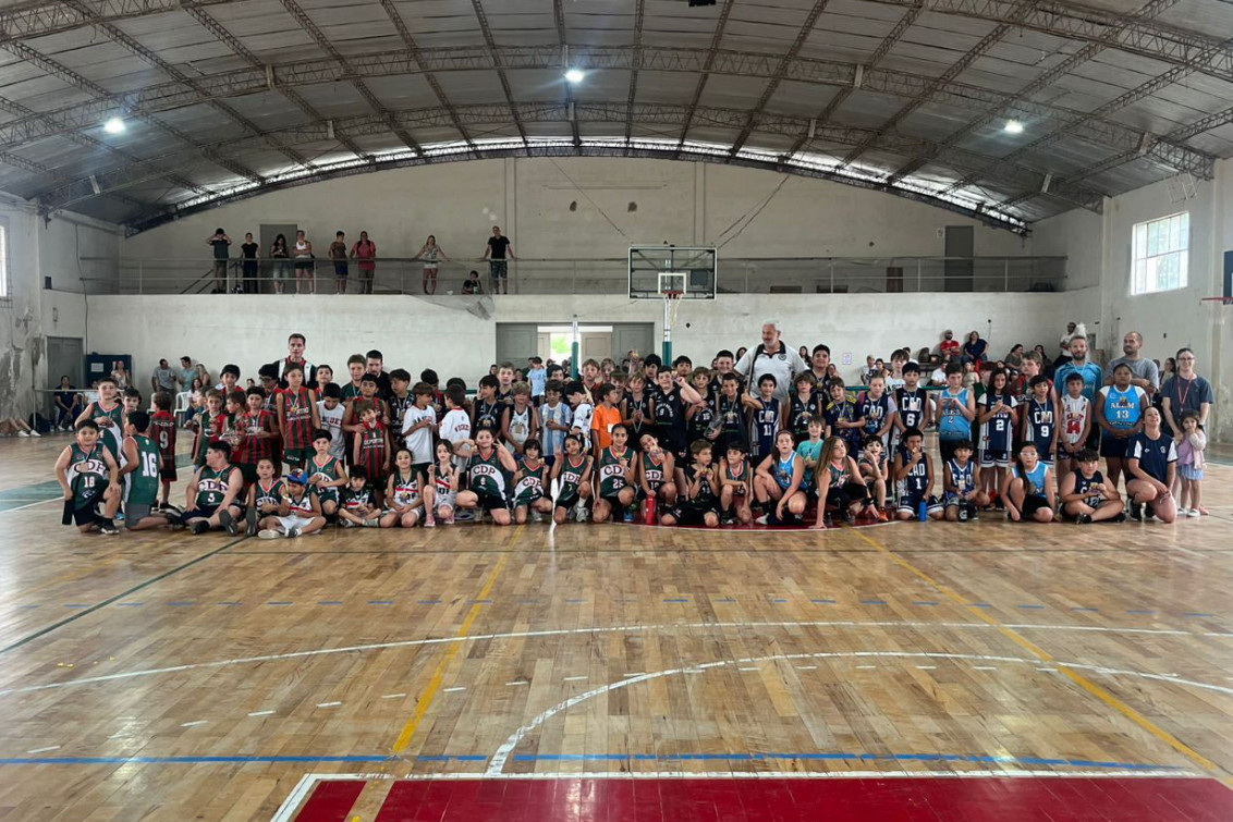 Las divisiones infantiles cerraron el año con una jornada especial