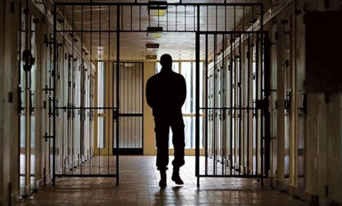 Autorizan que familiares puedan llevarle mercadería a detenidos, en cárceles de la provincia