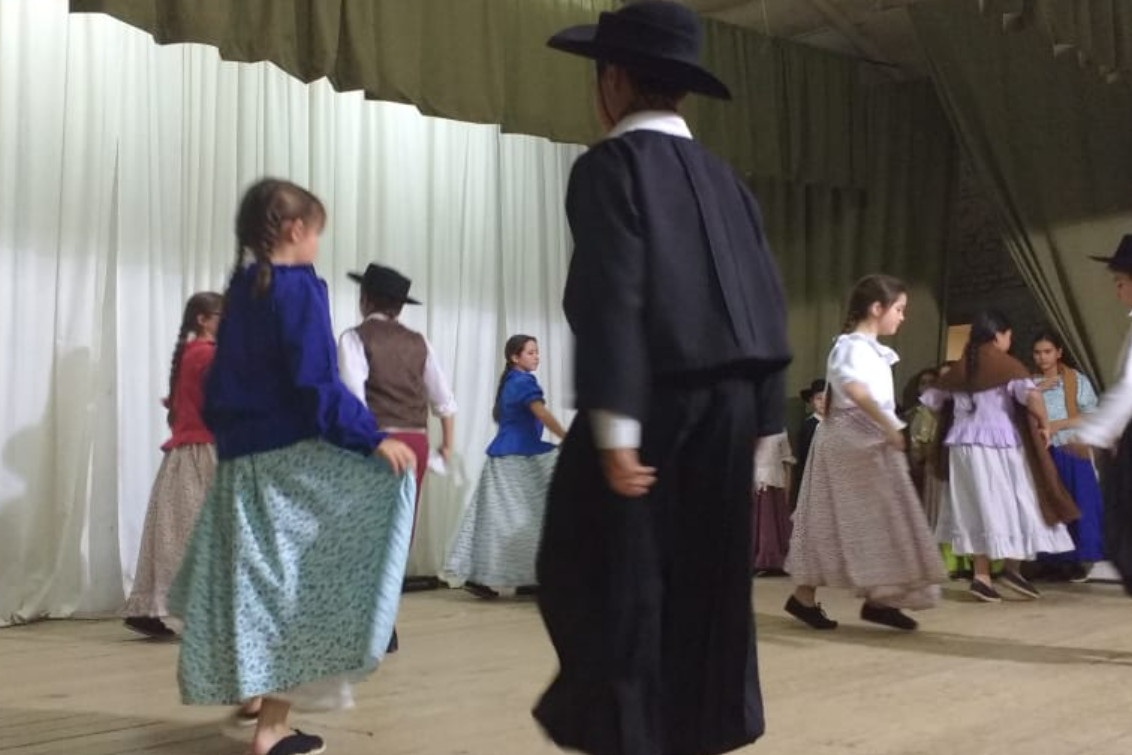 Clase abierta de Folclore