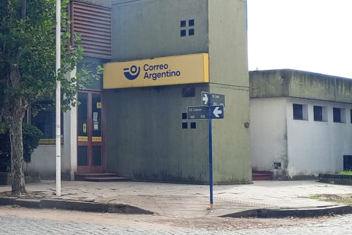 Reclaman mejoras edilicias y mayor accesibilidad en el Correo Argentino local