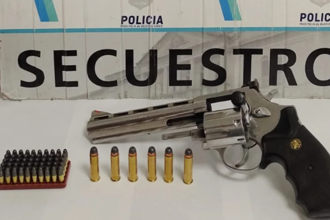 Violencia de género: lo aprehendieron con un revólver y 50 municiones  