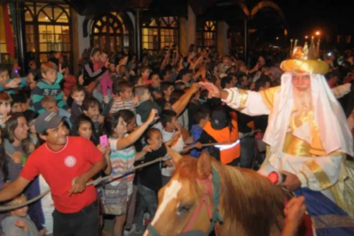  Con la bajada de los Reyes Magos, Sierra de la Ventana culmina cuatro días de festejos
