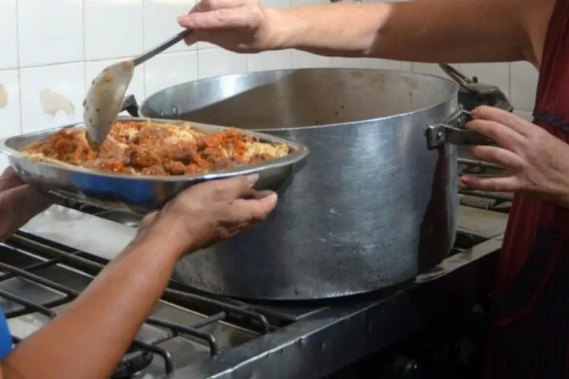 La mitad de los niños argentinos son pobres y el 30% no come regularmente