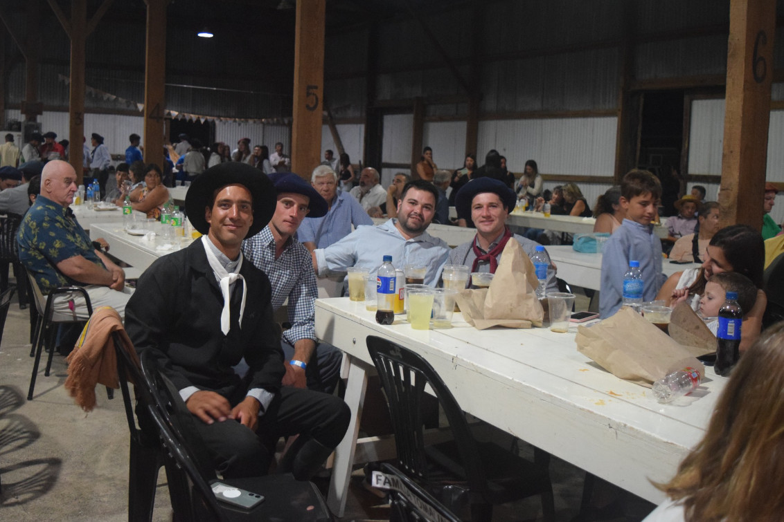  Con gran éxito se realizó la 32ª Fiesta Anual Tradicionalista del Rincón Criollo en Indio Rico