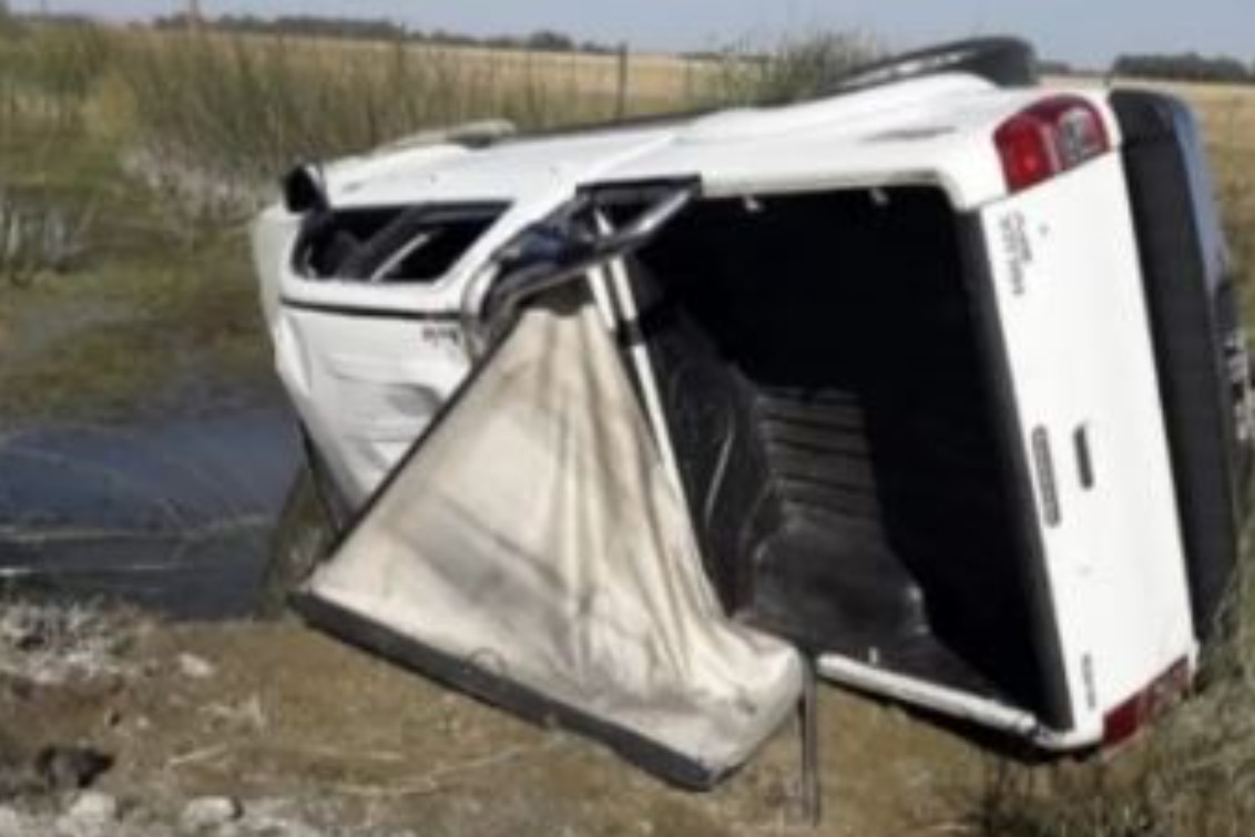  Volcó una camioneta en la Ruta 51