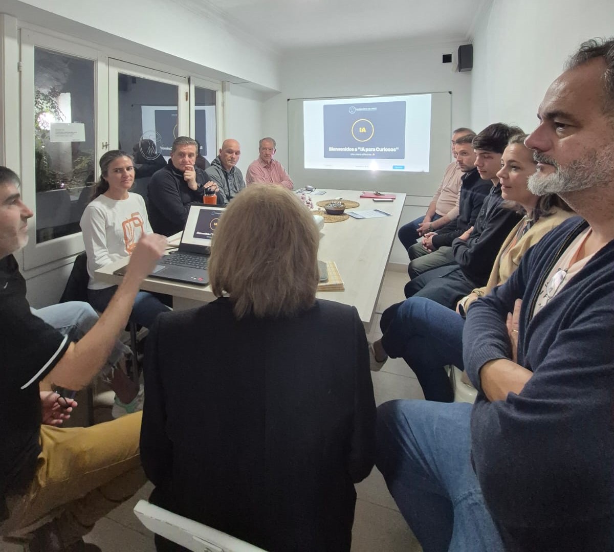 El Instituto Leonardo Da Vinci dio el puntapié inicial para nuevos espacios de aprendizaje en IA