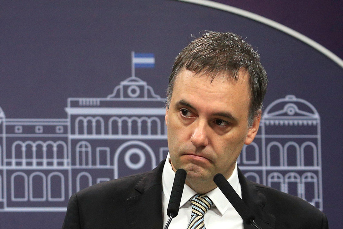 Ordenan levantar el secreto fiscal y bancario para saber quién pagó los viajes de Adorni