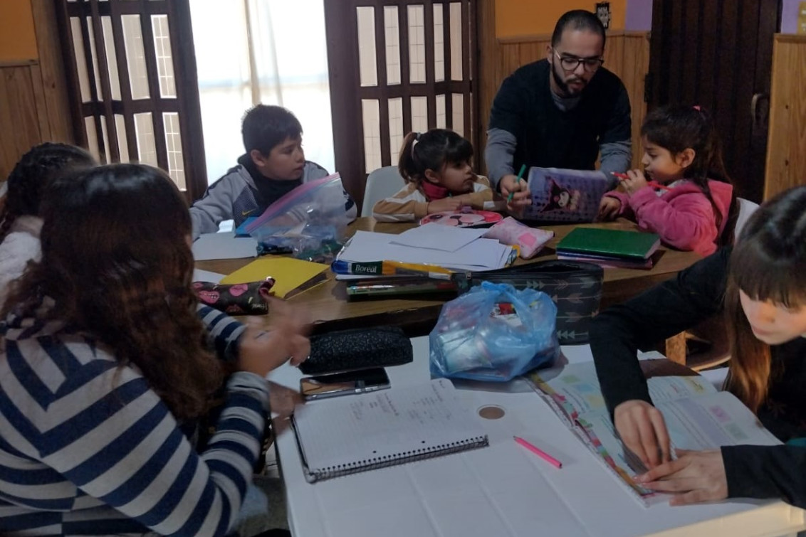  “Empezamos a accionar”: Apoyo escolar gratuito todos los sábados en un espacio barrial