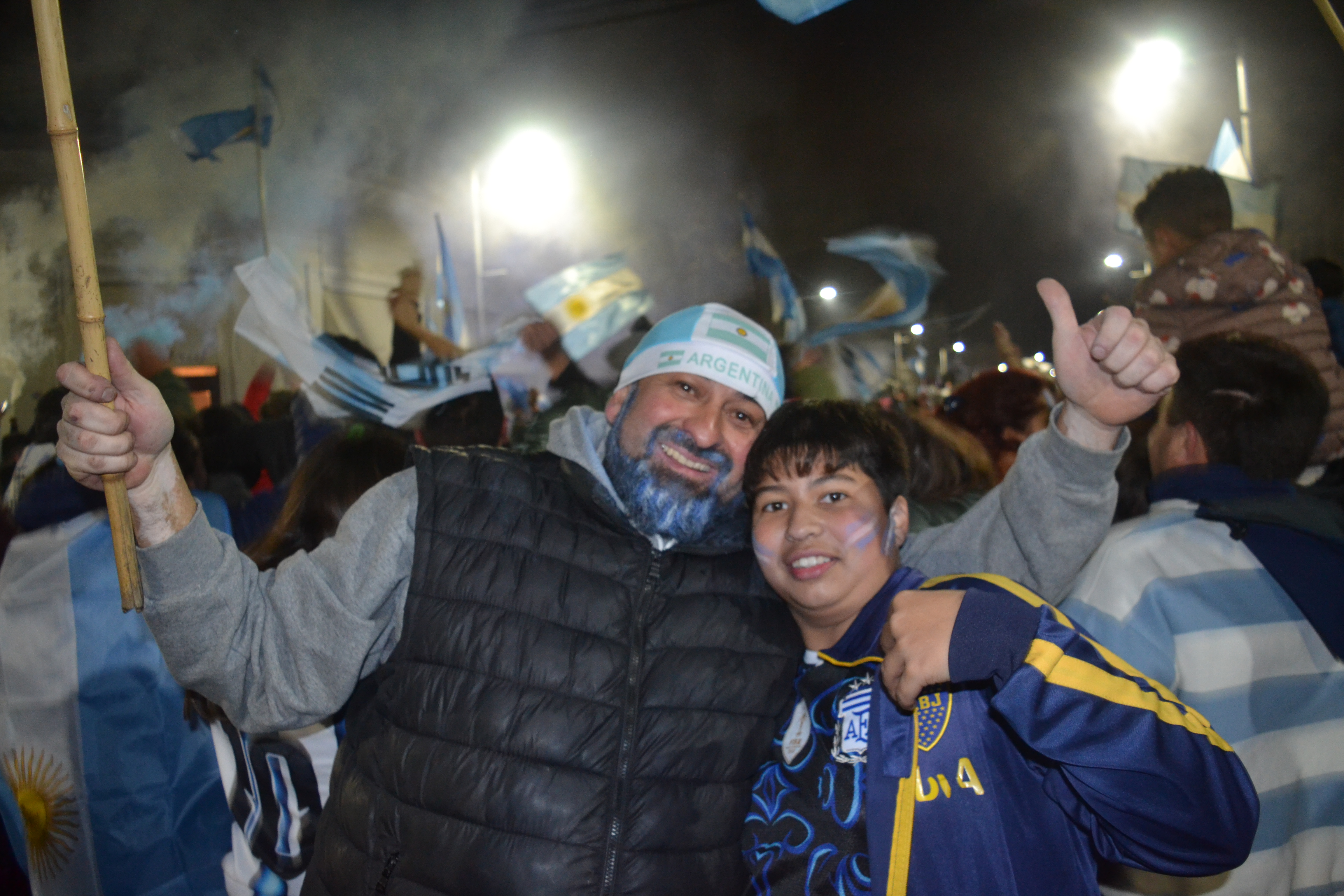 La ciudad volvió a vestirse de celeste y blanco para celebrar el pase de Argentina a las semifinales