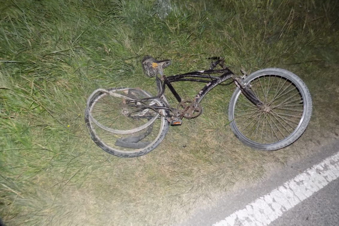 TRES ARROYOS: Un joven ciclista fue embestido por una camioneta y falleció en la ruta 3