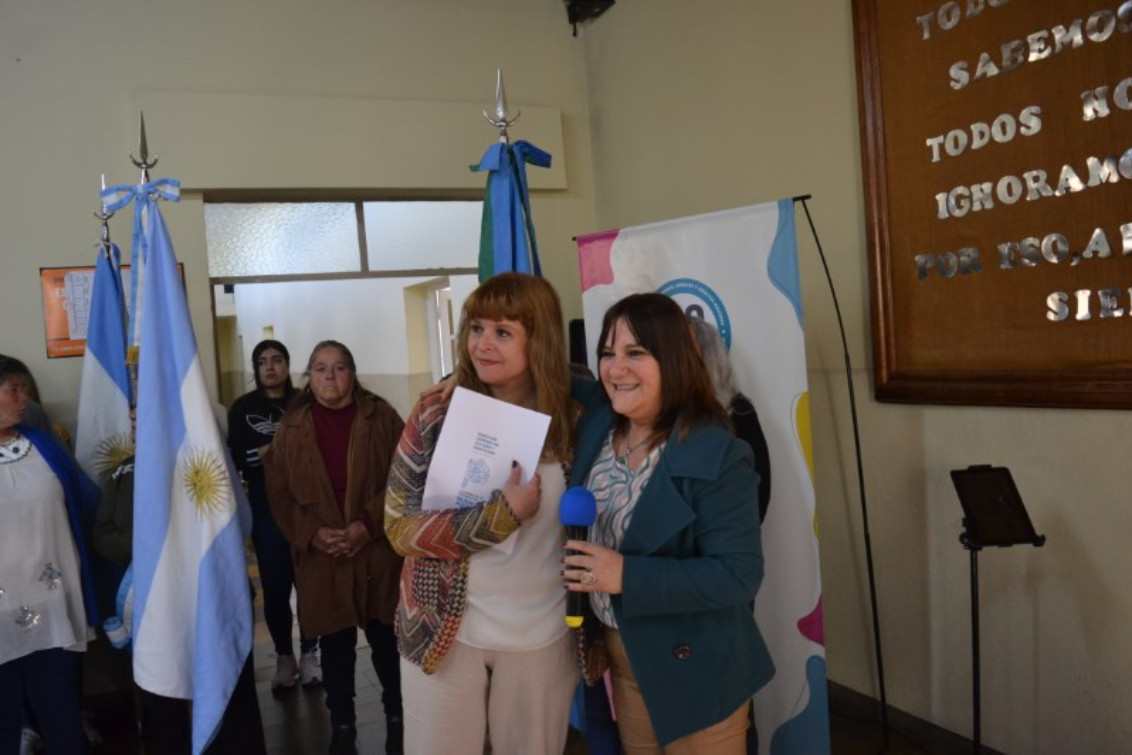  Se inauguró la Escuela Primaria de Adultos