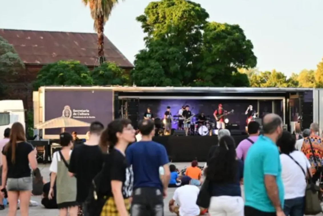 Ritmos Argentinos, una propuesta que llega en camión a Coronel Pringles