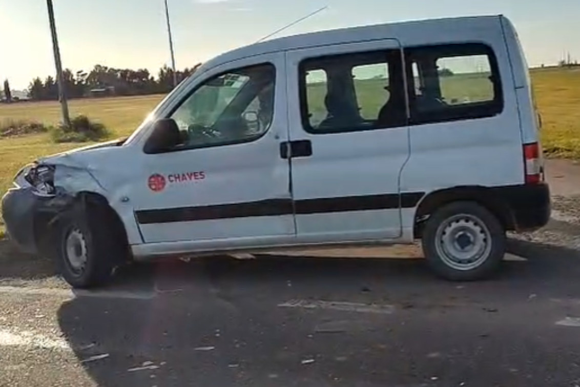   Dos personas fueron hospitalizadas tras un choque en la rotonda de las rutas 51 y 85