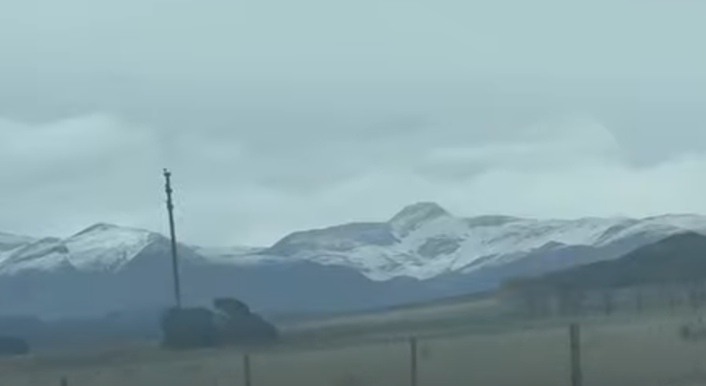 Nevó en la comarca serrana y las cumbres de Ventania se vistieron de blanco