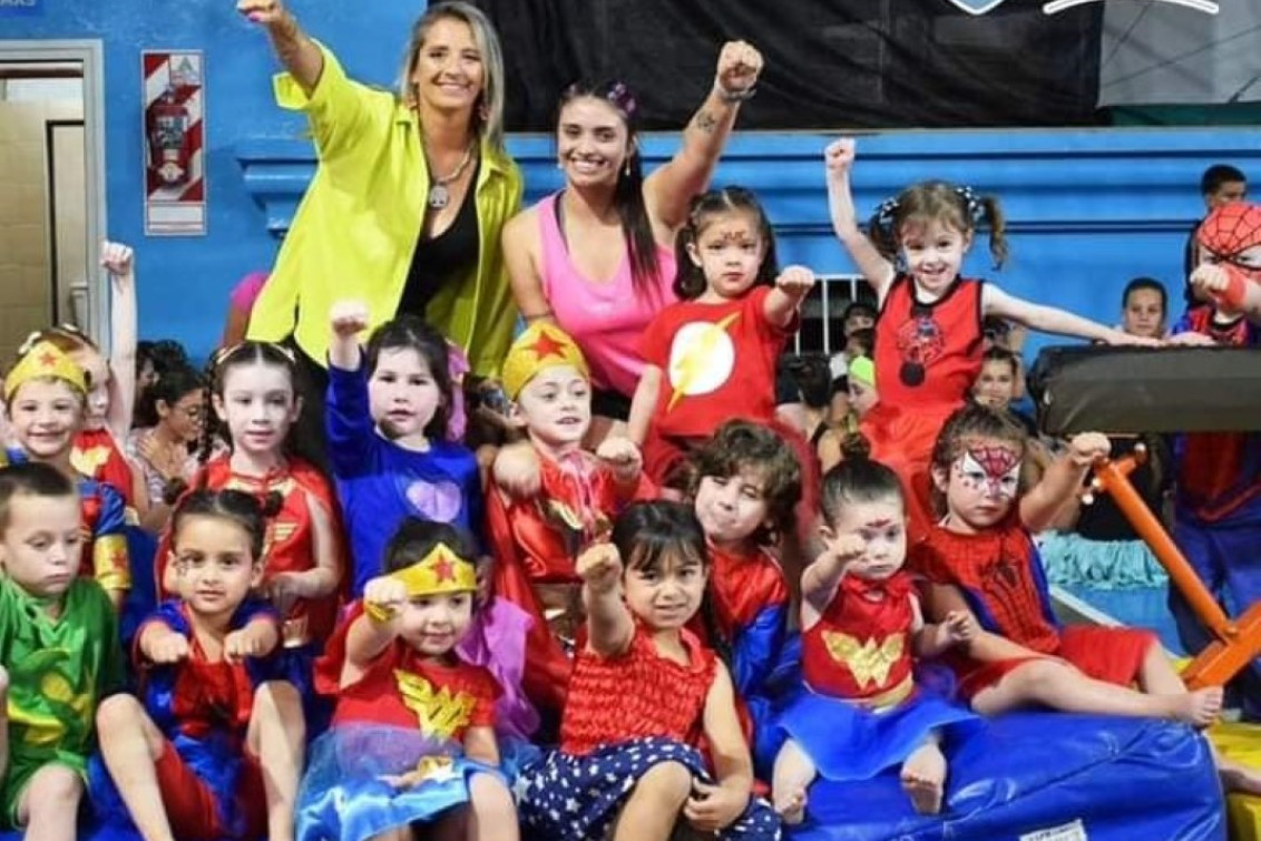  Cierre de año con brillo y talento en la gala anual de gimnasia artística del Club Alem